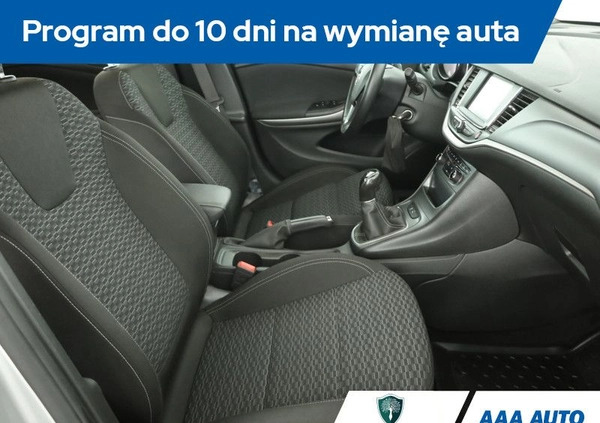 Opel Astra cena 48000 przebieg: 106762, rok produkcji 2018 z Bełchatów małe 211